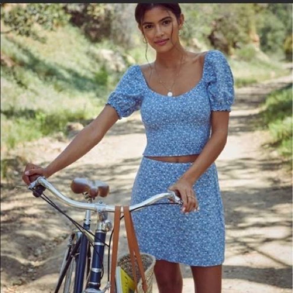 💙🦋Blue Abercrombie and Fitch Floral Set🦋💙 - Picture 1 of 5